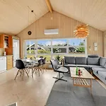 Two-bedroom In Holiday home